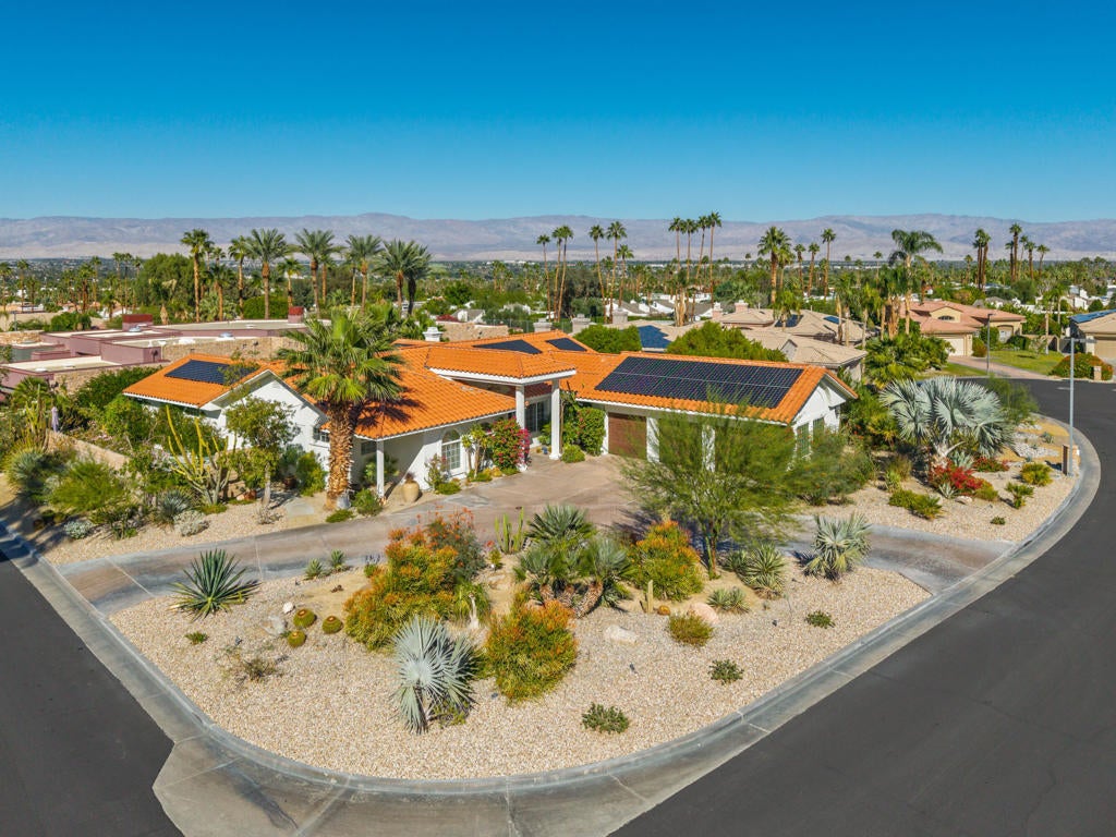 134 Vista Valle, Palm Desert