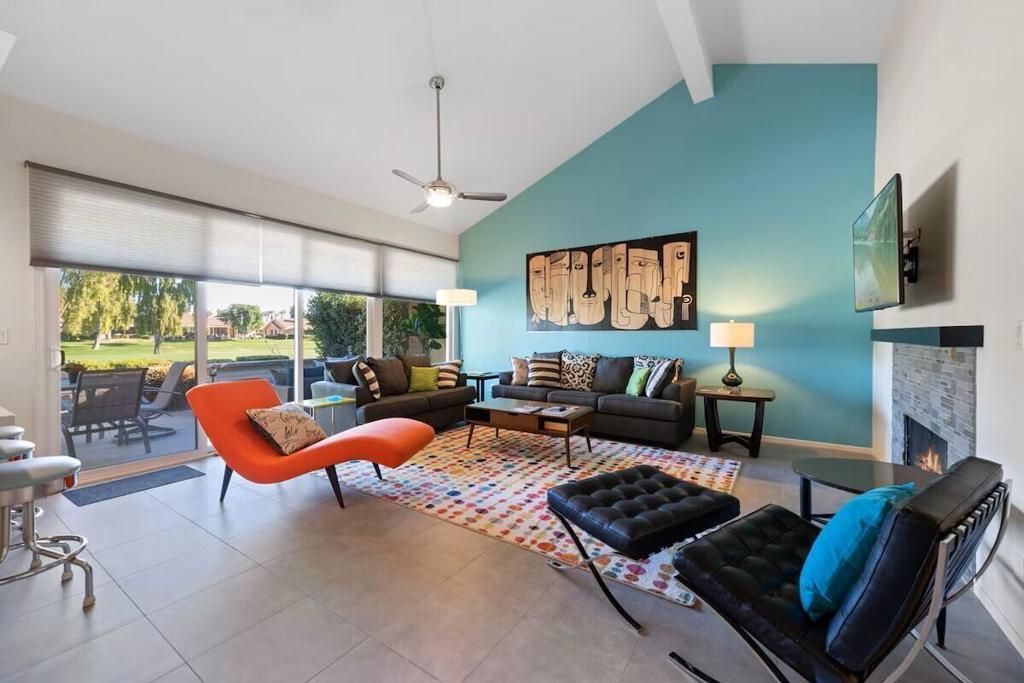 240 Serena Drive, Palm Desert