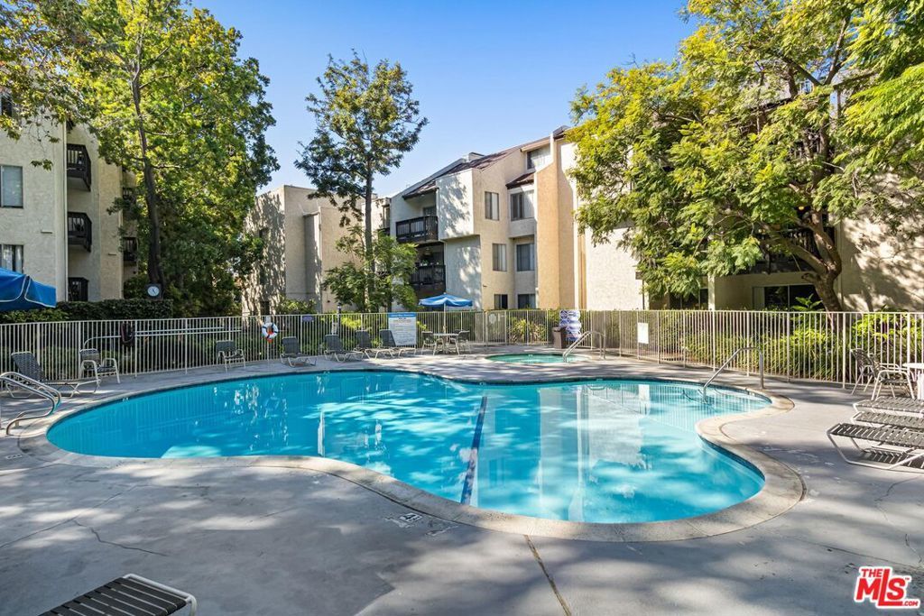 Photo of Listing #25609143