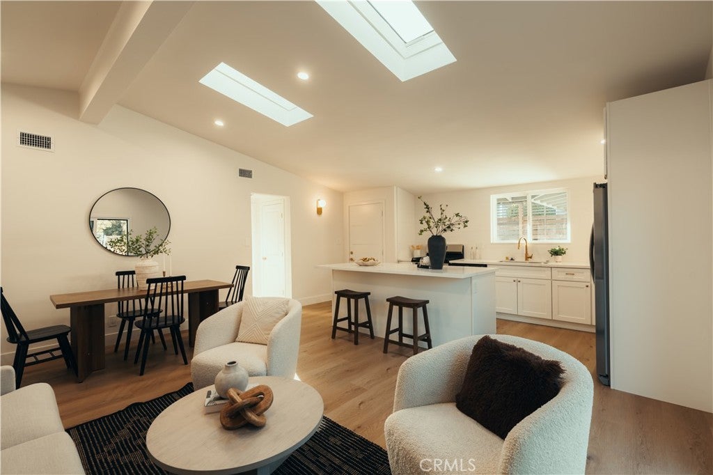 Photo of Listing #SR25244689