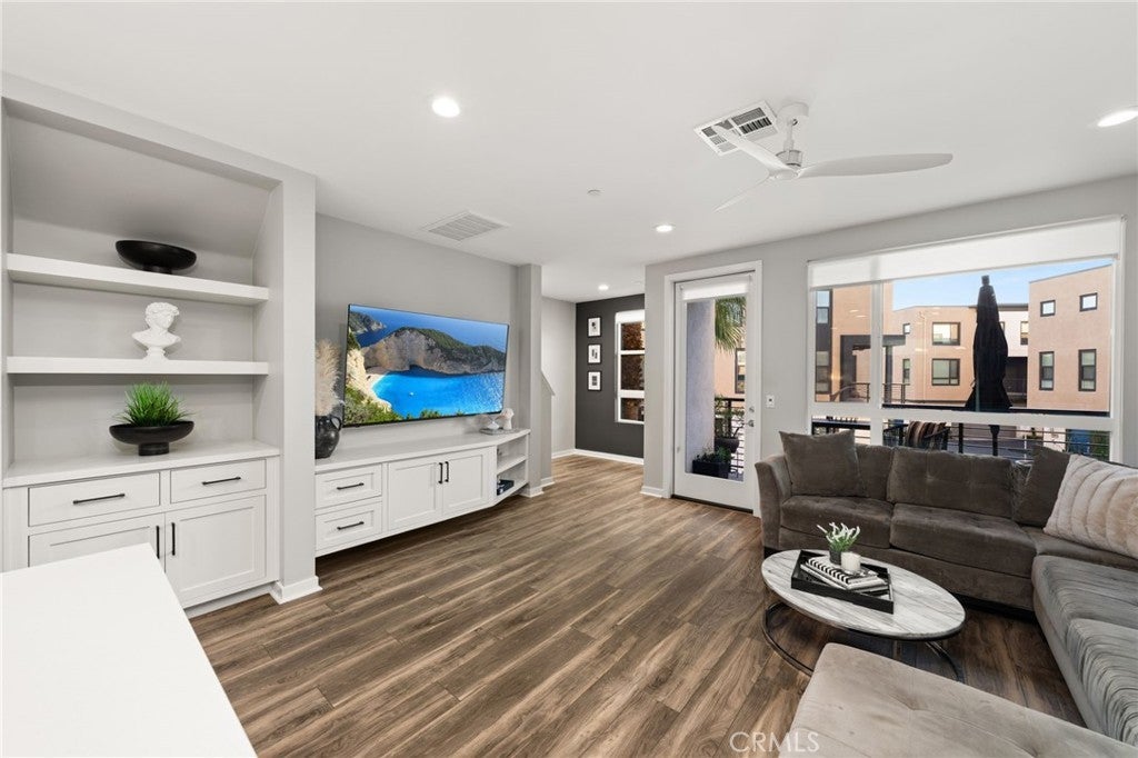 Photo of Listing #PW25242415