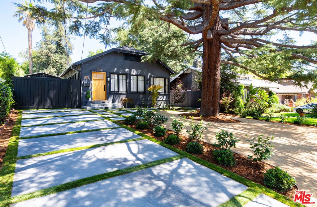 Photo of Listing #25608887