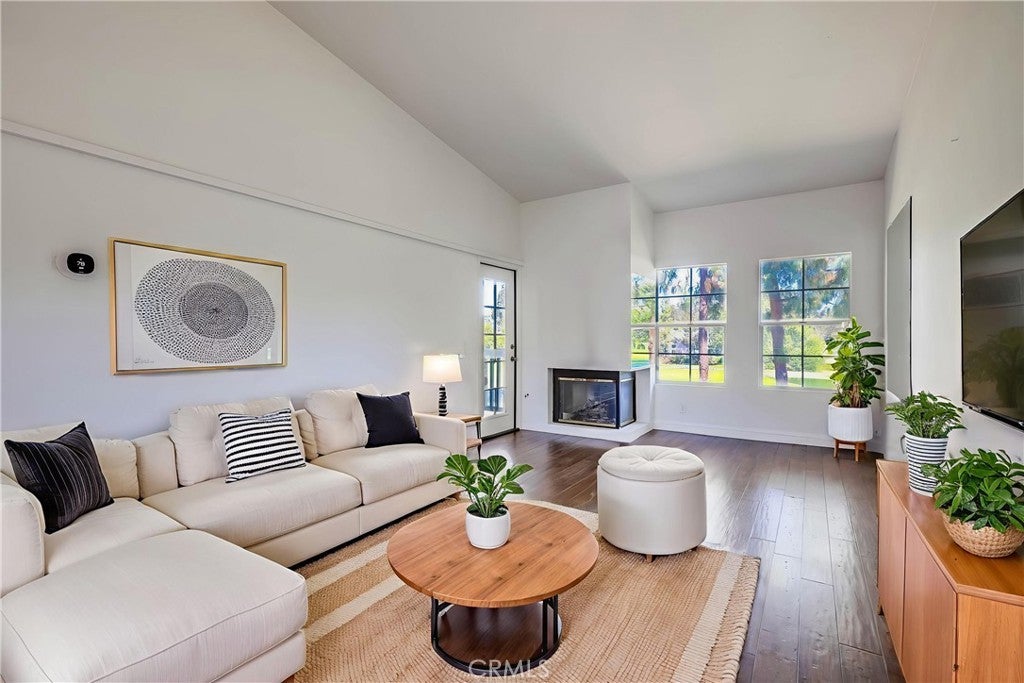 Photo of Listing #OC25244961