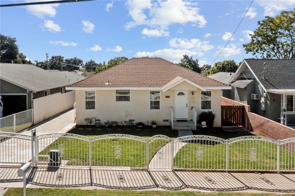 Photo of Listing #PF25241944