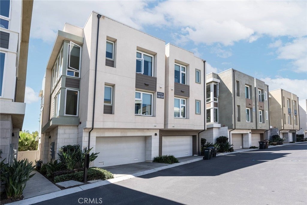 Photo of Listing #OC25245325