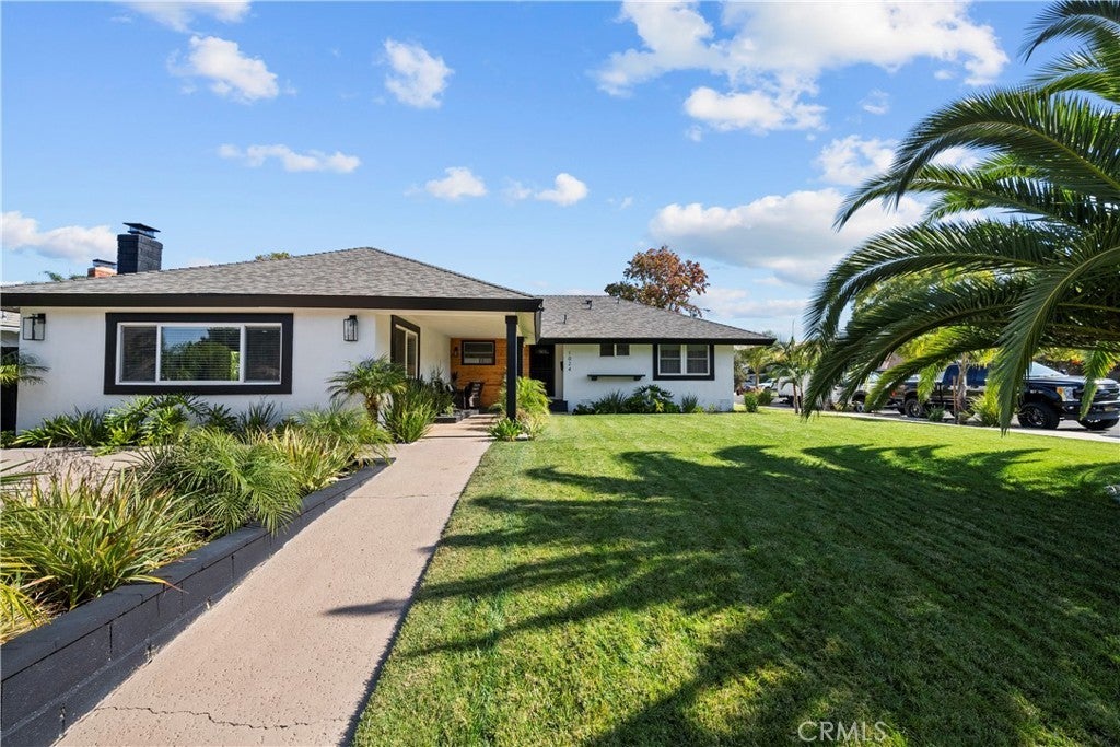 Photo of Listing #SR25244196