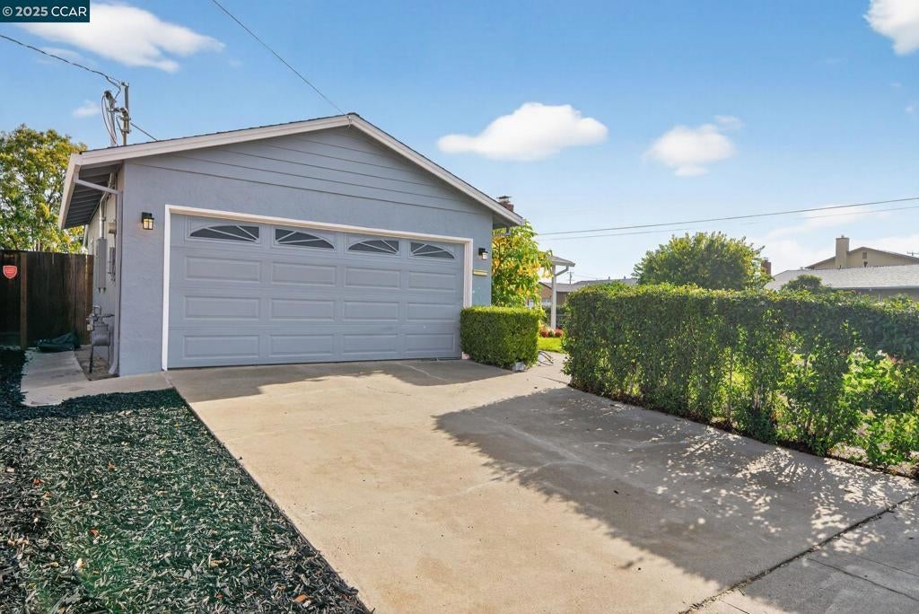 Photo of Listing #41115544