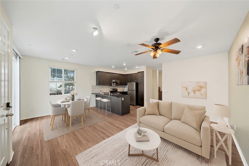 Photo of Listing #SW25243470