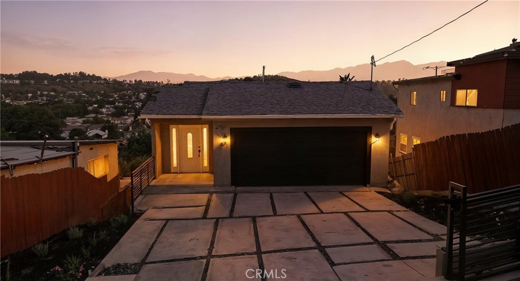 Photo of Listing #DW25245807