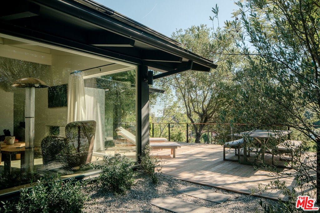 Photo of Listing #25608543