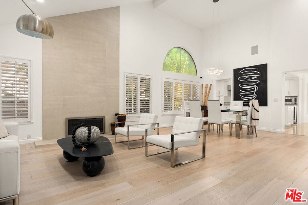 Photo of Listing #25610195