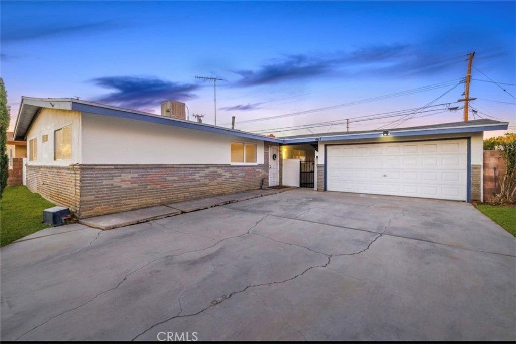 Photo of Listing #SR25247495