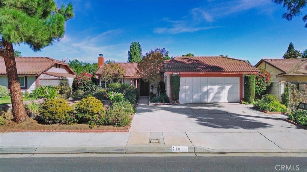 Photo of Listing #IV25247467