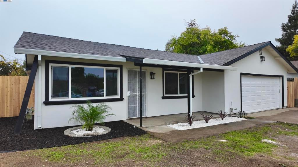 Photo of Listing #41115899