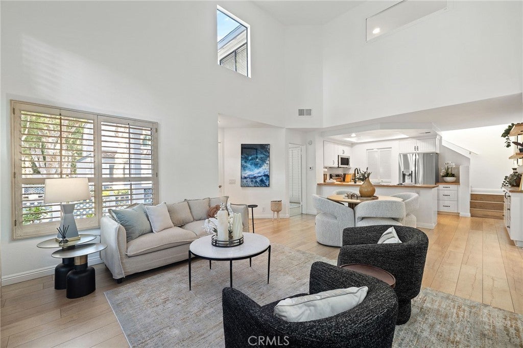 Photo of Listing #OC25247631