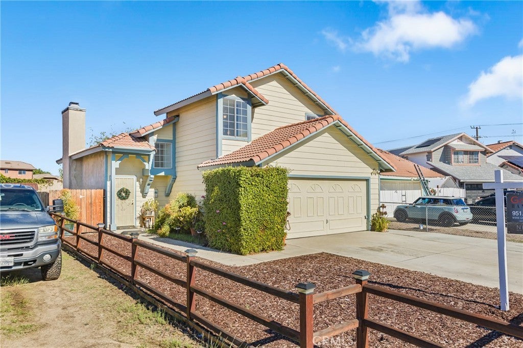 Photo of Listing #IV25247935