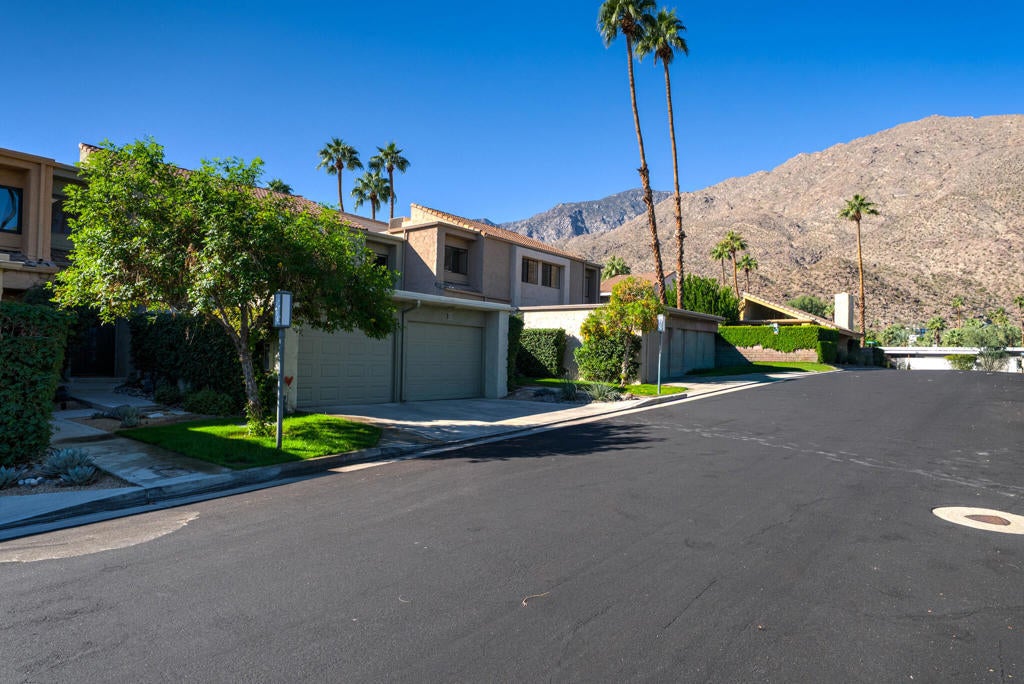 171 Calle Bravo, Palm Springs