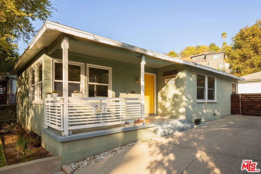 Photo of Listing #25611193