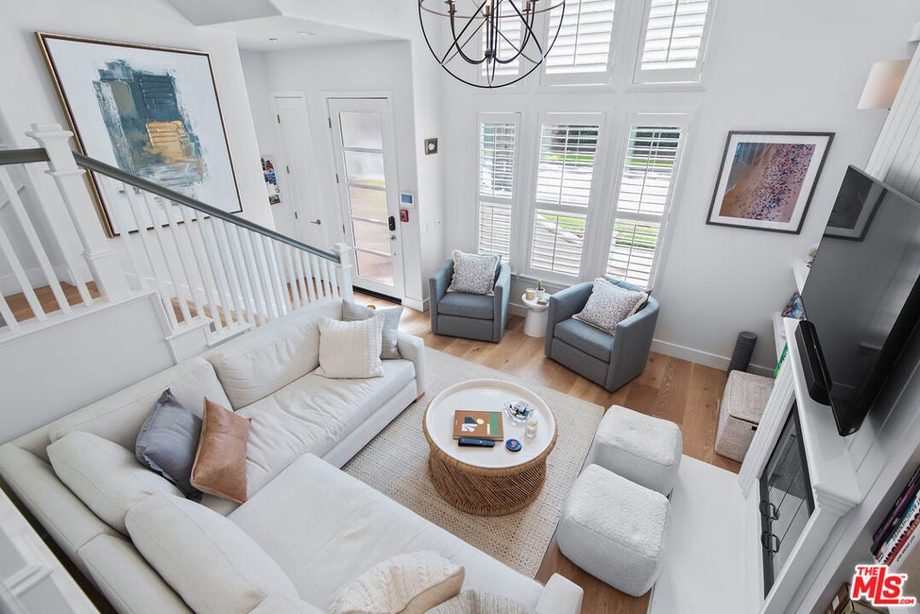 Photo of Listing #25611577