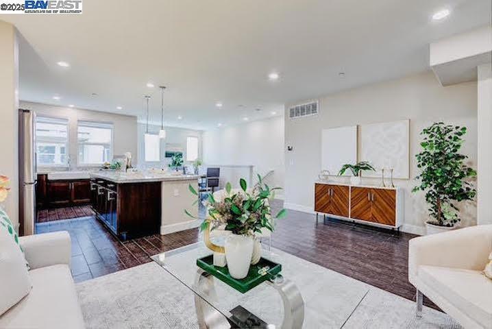 Photo of Listing #41115990