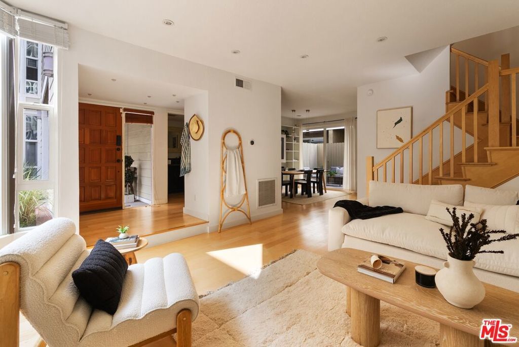 Photo of Listing #25612173