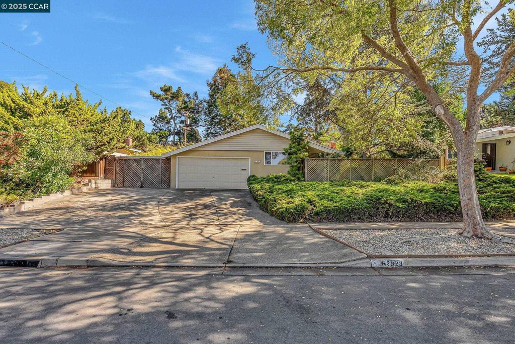 Photo of Listing #41116089