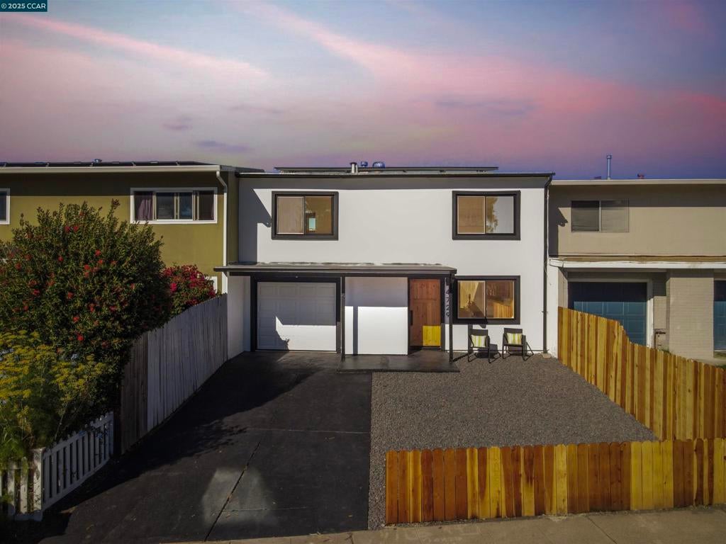 Photo of Listing #41116135