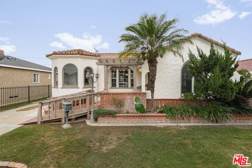 Photo of Listing #25599323