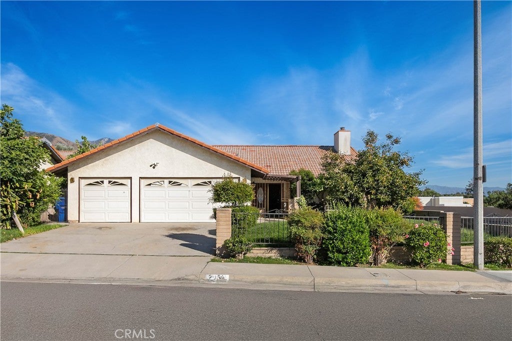 Photo of Listing #IV25248882