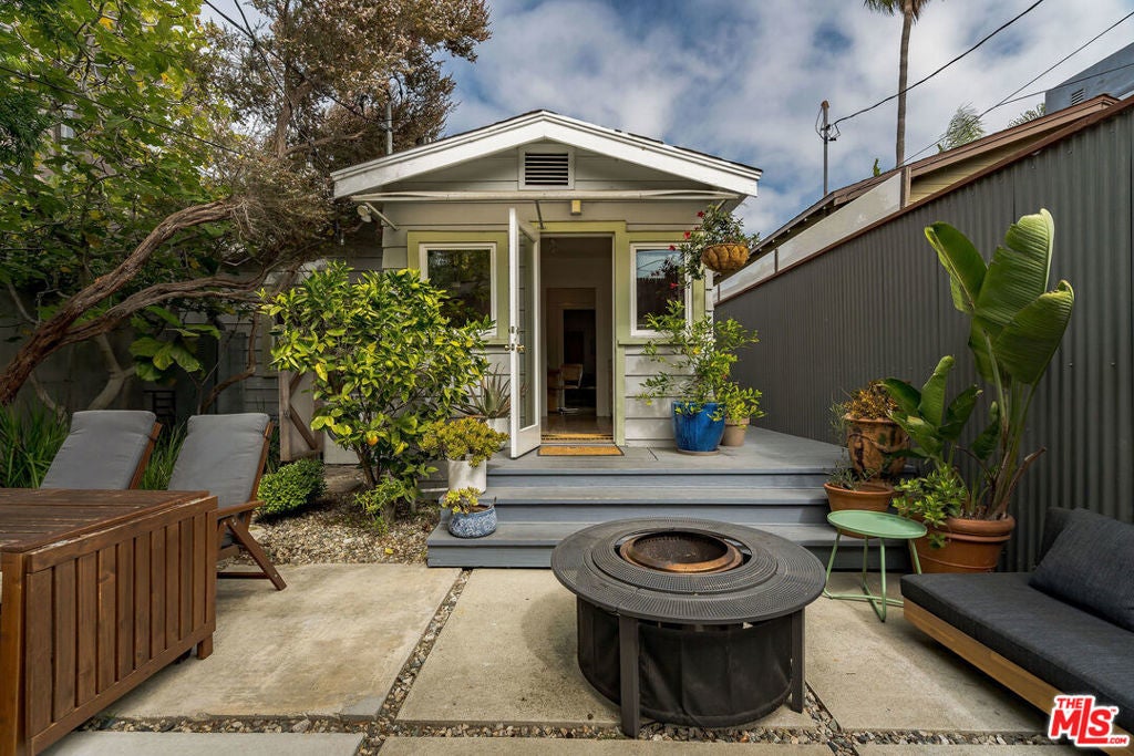 Photo of Listing #25611657