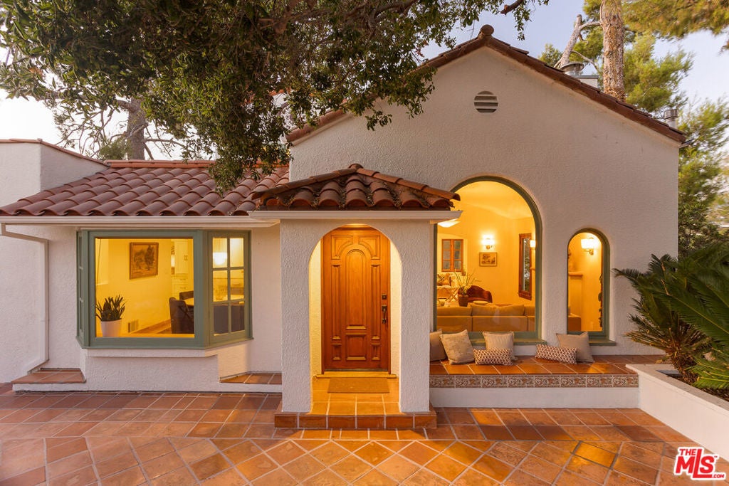 Photo of Listing #25612877