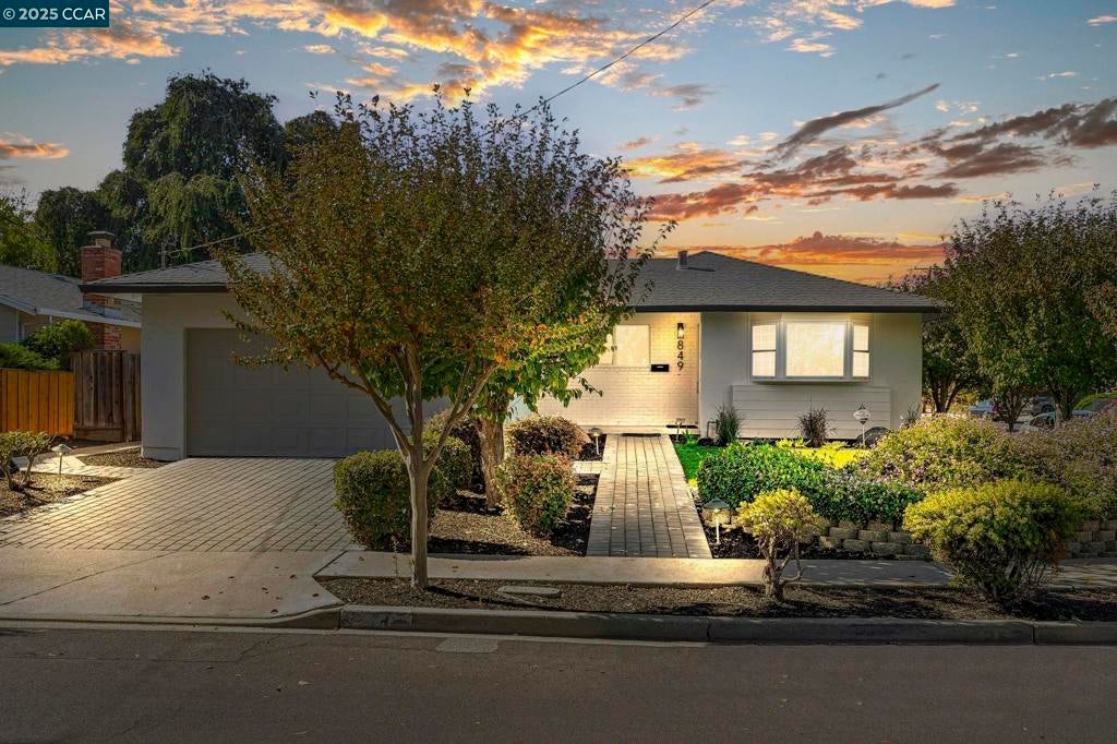 Photo of Listing #41116268