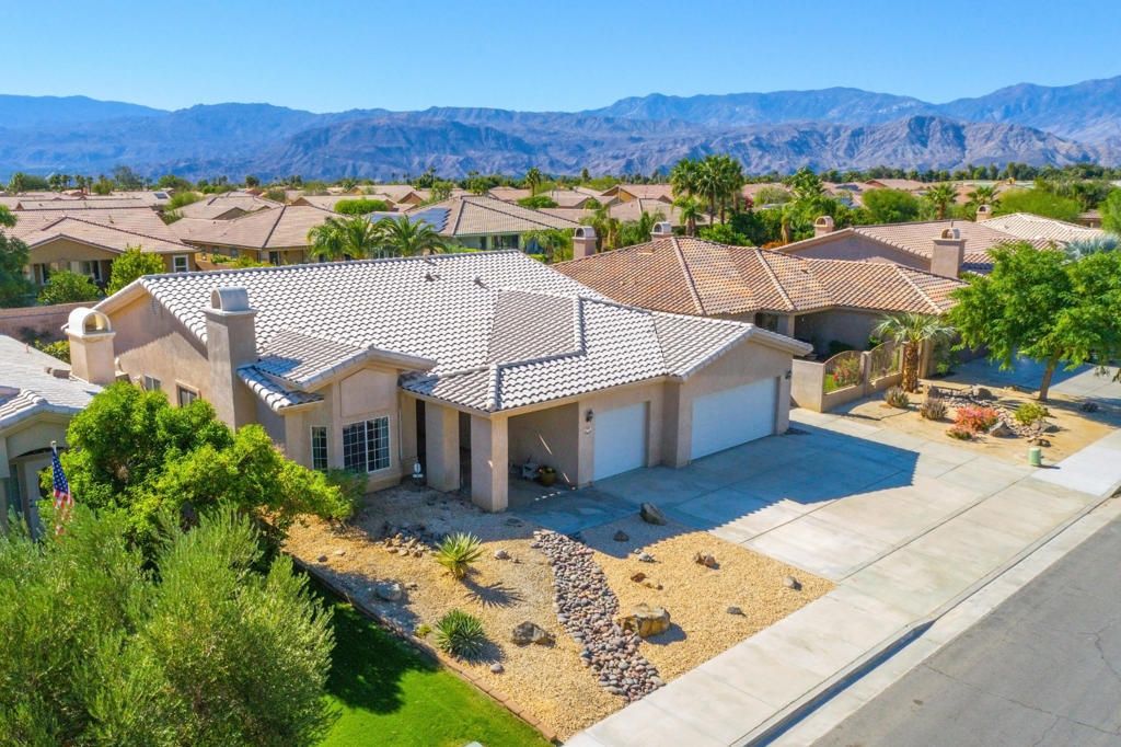 74119 Academy Lane E, Palm Desert