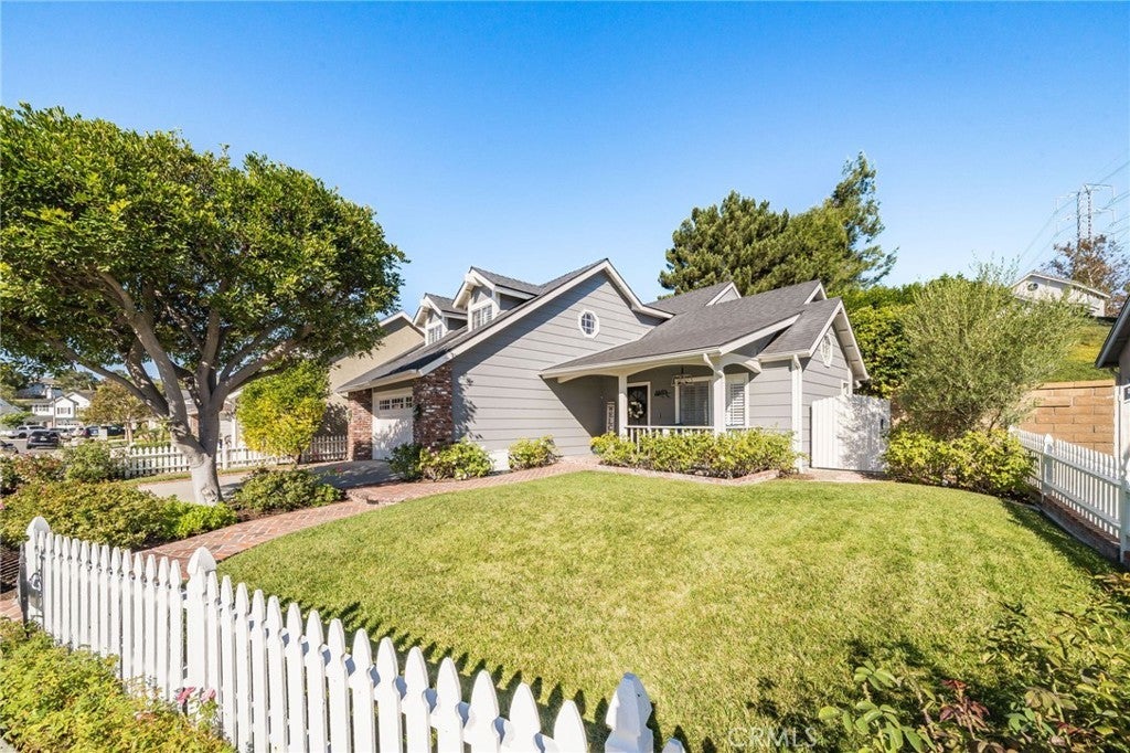 Photo of Listing #OC25250983