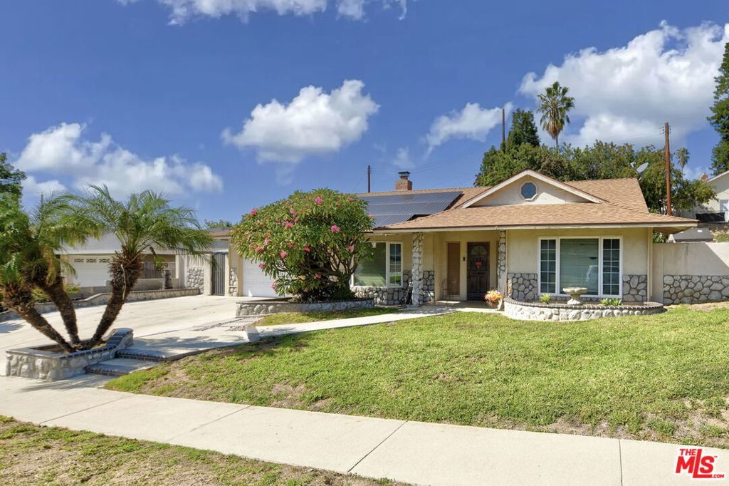 Photo of Listing #25613057