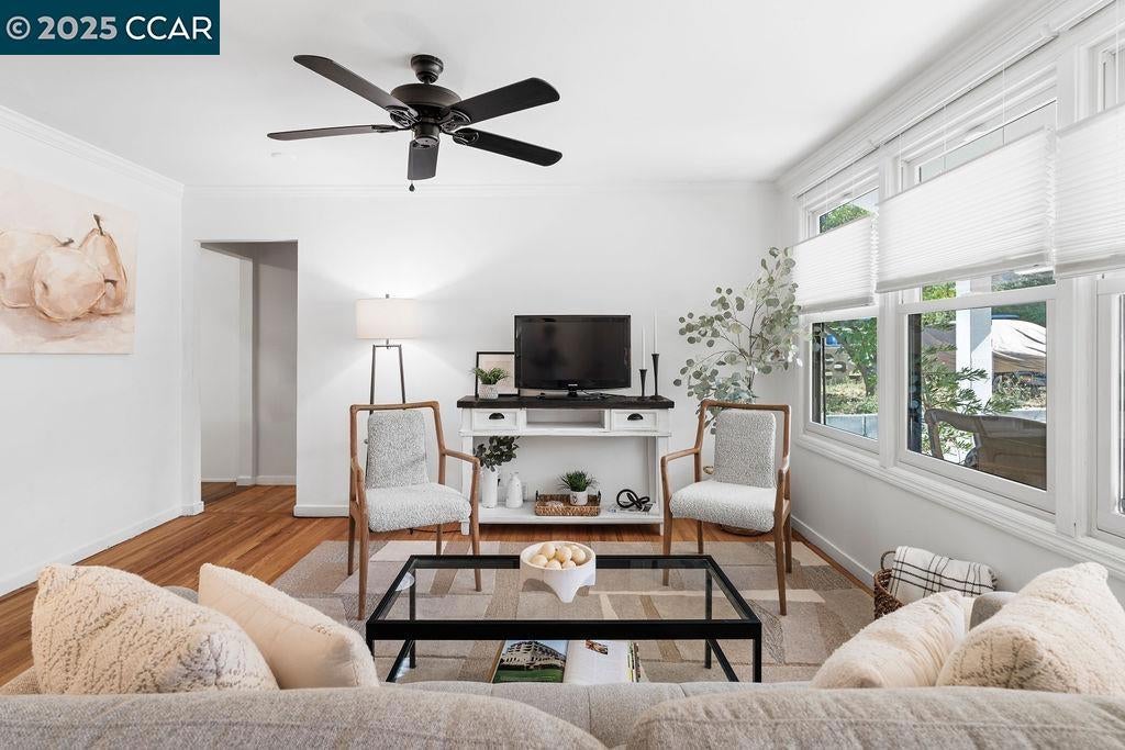 Photo of Listing #41116351