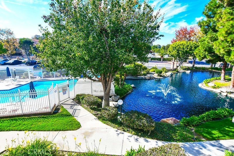 Photo of Listing #PW25251851