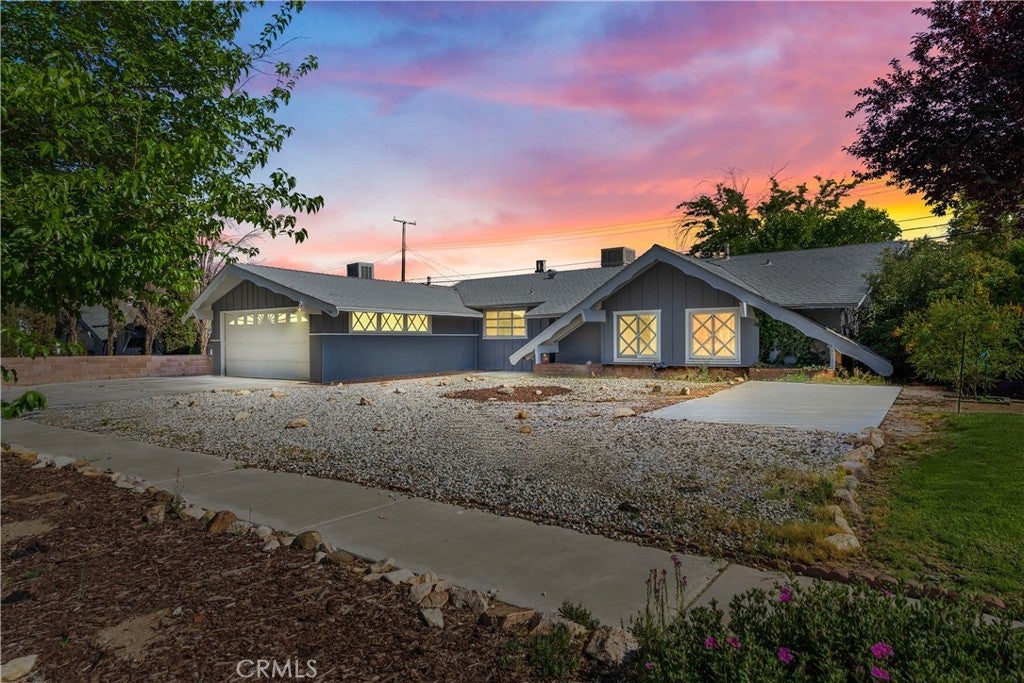 Photo of Listing #SR25252355