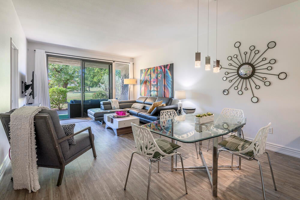 653 N Palomar Circle, Palm Springs