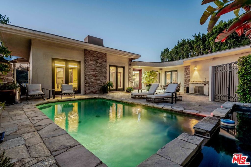 Photo of Listing #25614127