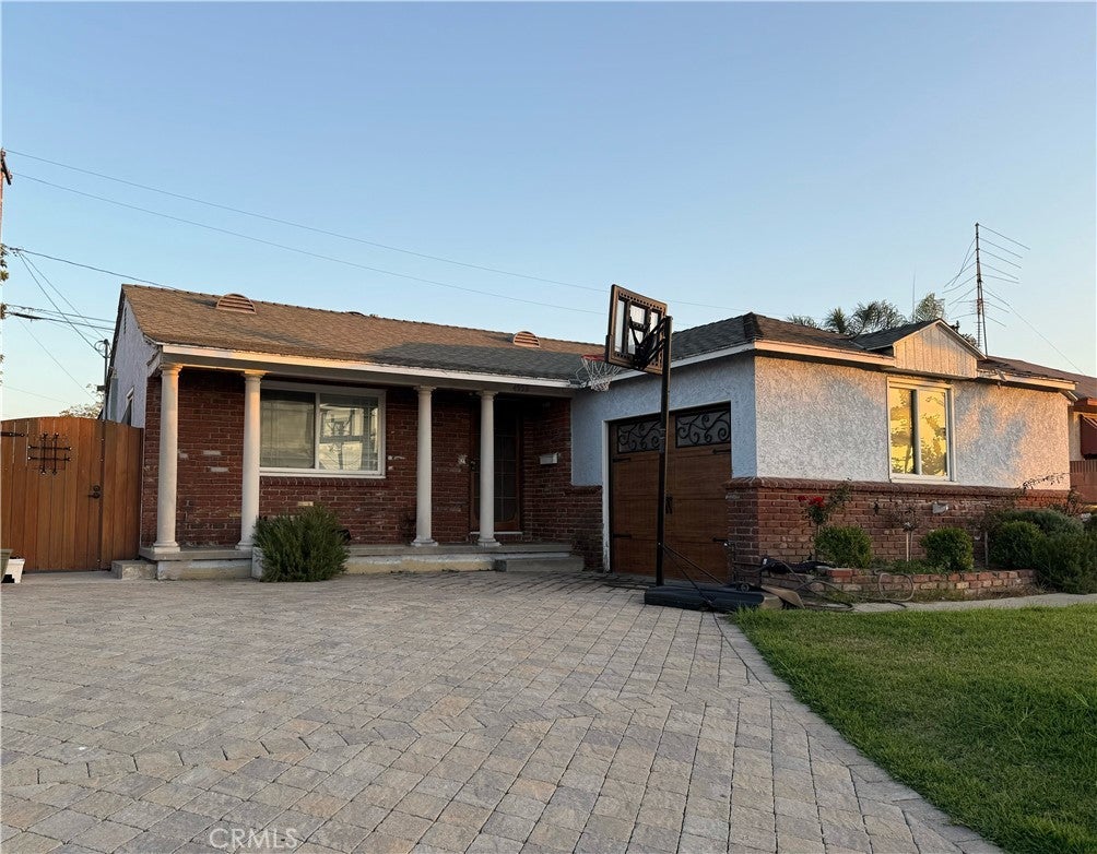 Photo of Listing #DW25252877