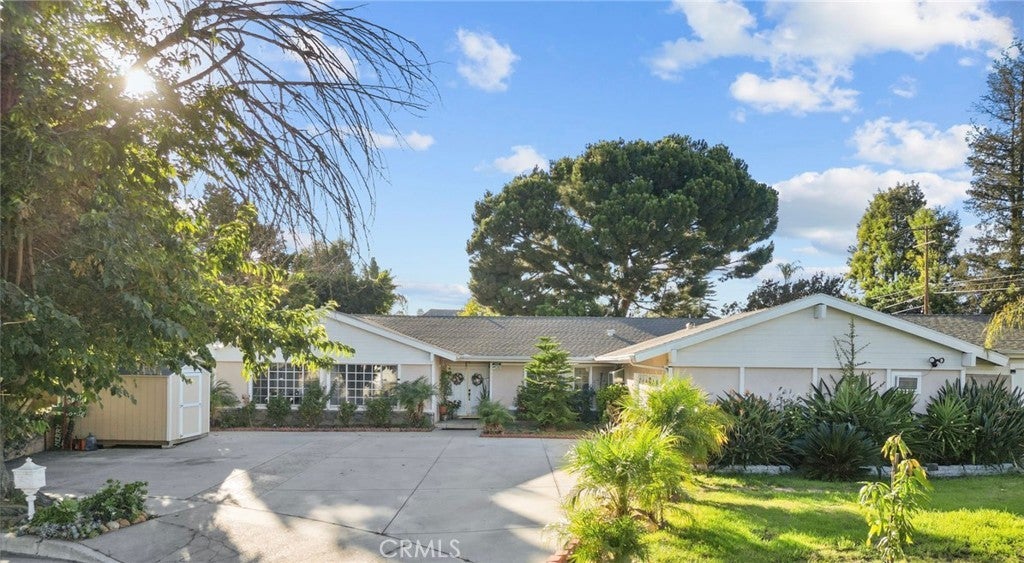 Photo of Listing #SR25253887