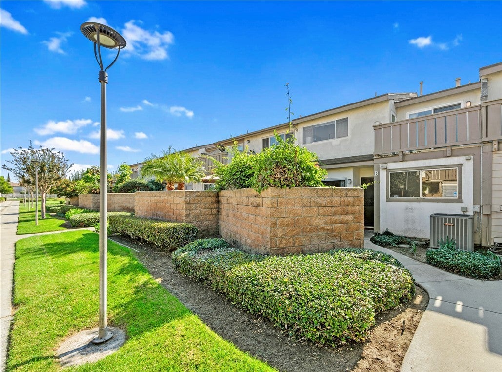 Photo of Listing #OC25230457