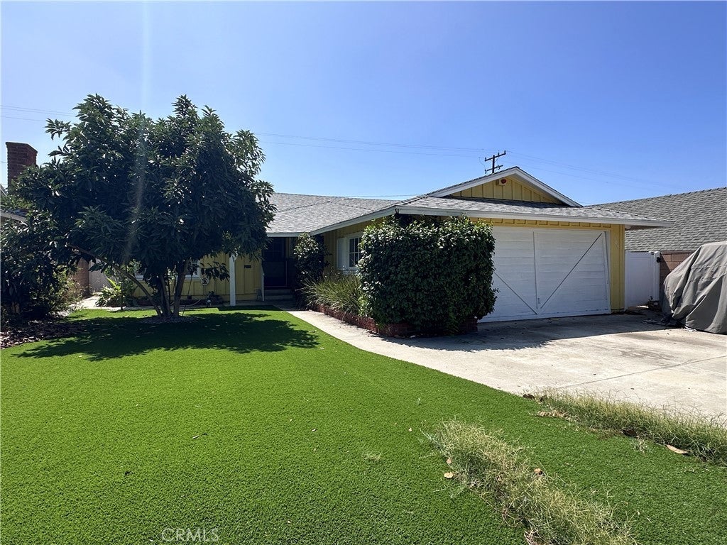 Photo of Listing #SB25252322