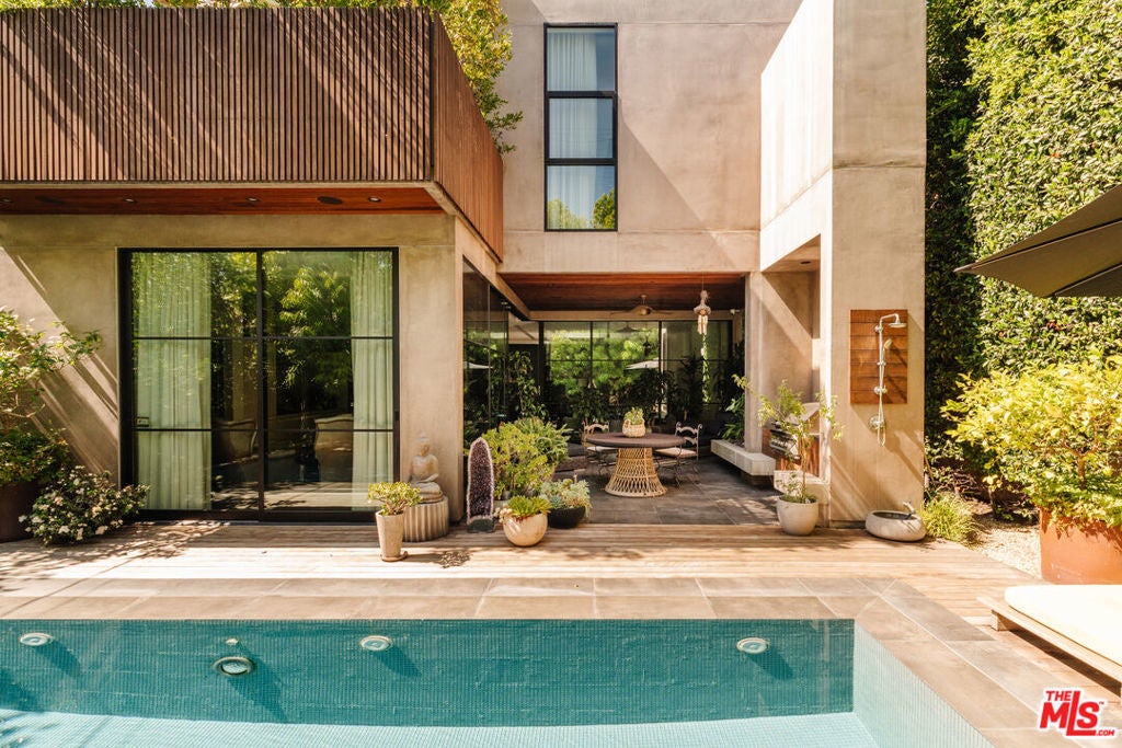 Photo of Listing #25611703