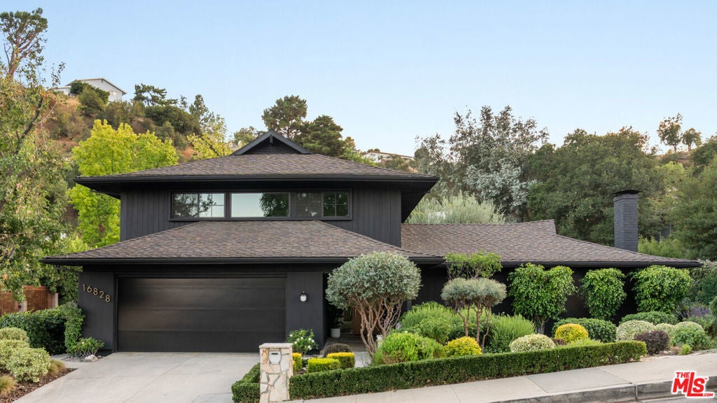 Photo of Listing #25615271