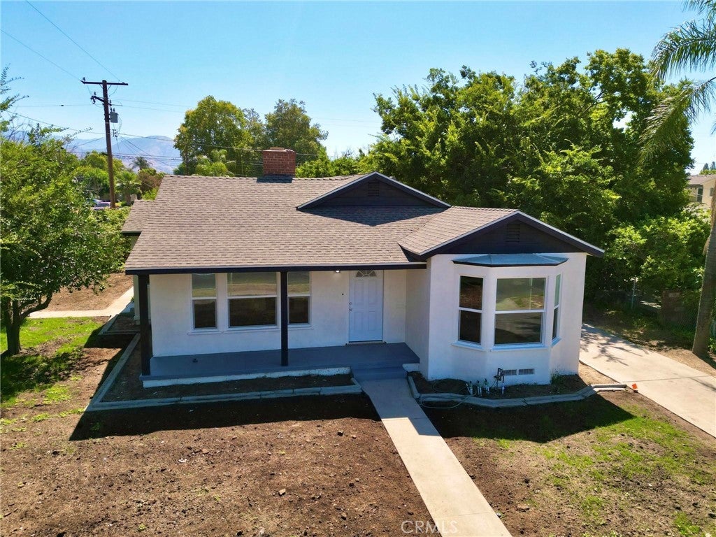 Photo of Listing #IV25254519