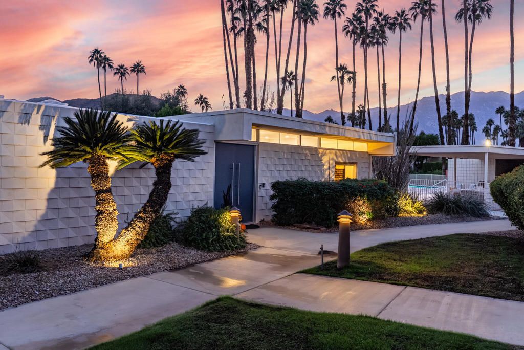 276 Desert Lakes Drive, Palm Springs