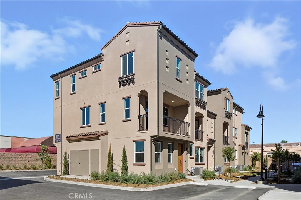 Photo of Listing #OC25253809