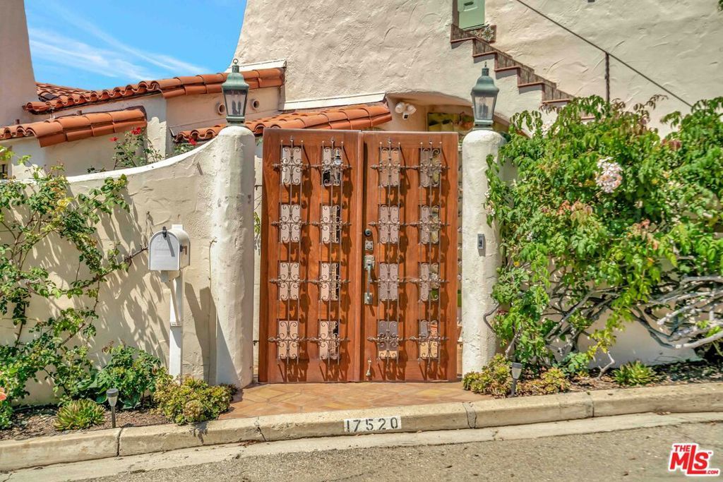 Photo of Listing #25615457